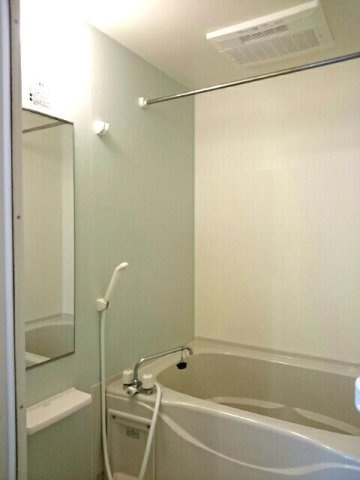 クラール名東イースト　Ｂの浴室