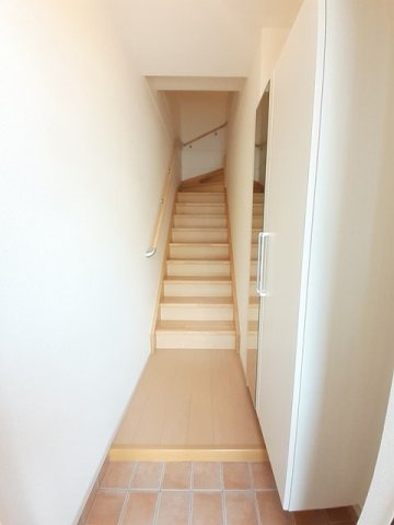 クラール名東　Ｂの玄関