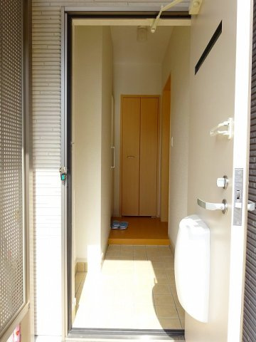 藍らんどこくふＢの玄関