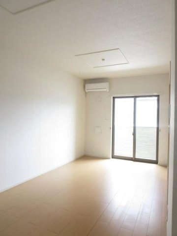 藍らんどこくふＢの居間・リビング