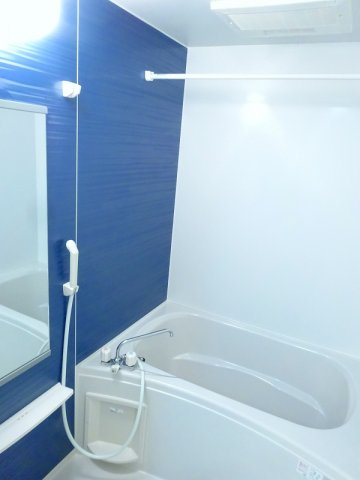 藍らんどこくふＢの浴室
