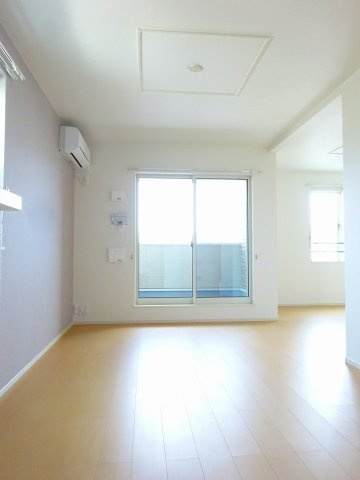 藍らんどこくふＣの居間・リビング