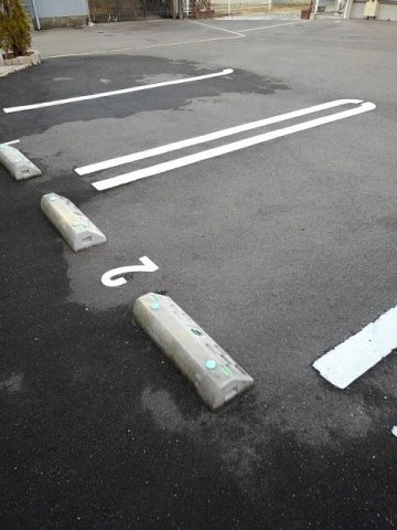 アルカーサⅡの駐車場