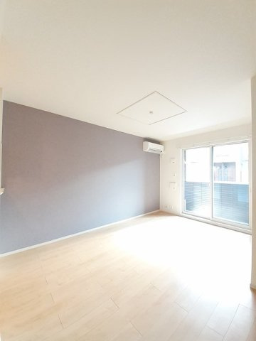 ロータス南島田Ｄの居間・リビング