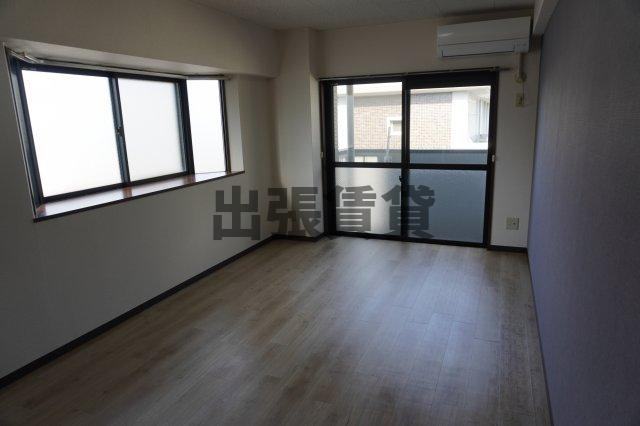 仲介手数料0！！シティライフ高社の居間・リビング