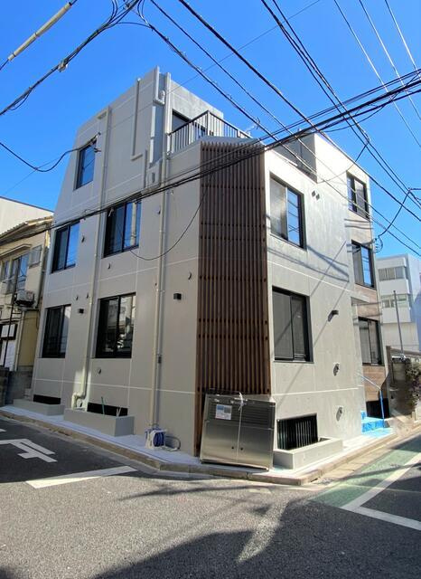 Ｔｉｅｒｒａ三軒茶屋の外観|3階建て