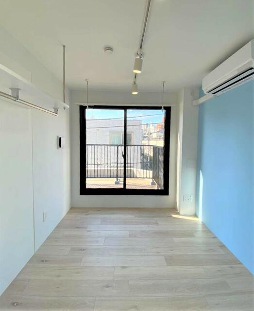 Ｔｉｅｒｒａ三軒茶屋の内装|スポットライト、エアコン 