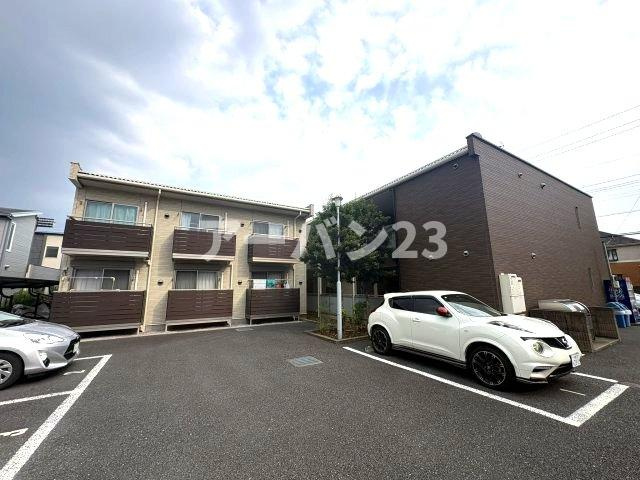 レオネクストサンモール向原の駐車場