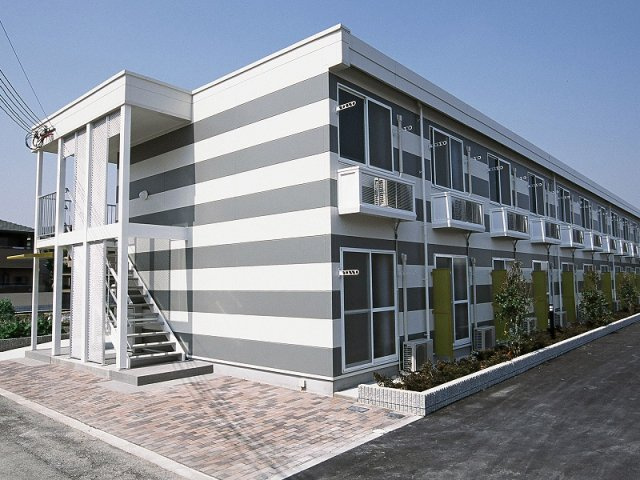 加古川市加古川町木村のアパートの外観