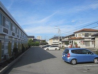 加古川市加古川町木村のアパートのその他|駐車場