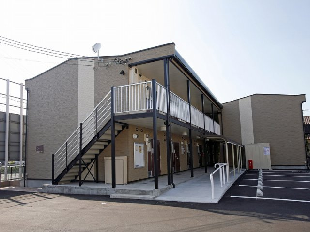 加古川市別府町別府のアパートの外観