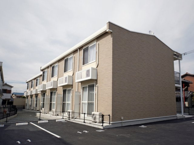 加古川市加古川町南備後のアパート