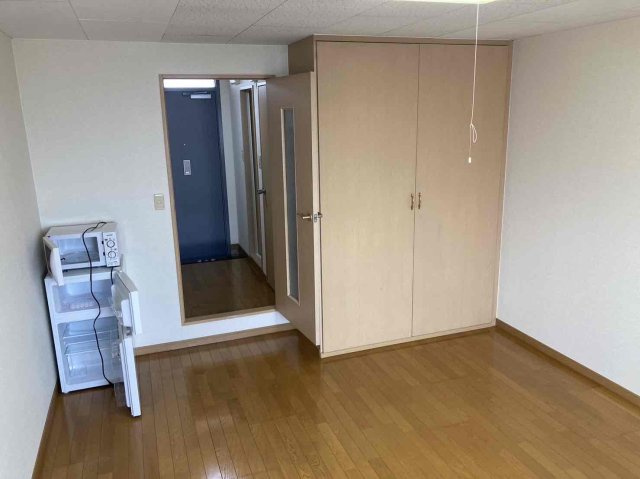 レオパレスソアレの居間・リビング