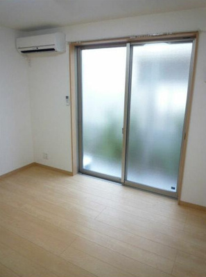 【居間・リビング】 | アイコート中野新橋 | 5.6帖の洋室。