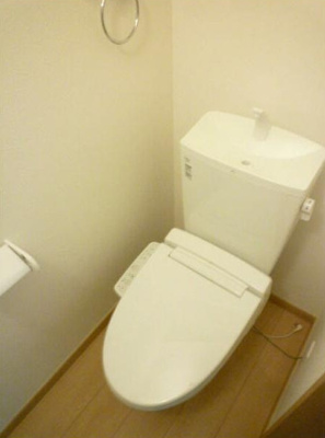【トイレ】 | アイコート中野新橋 | 温水洗浄便座。