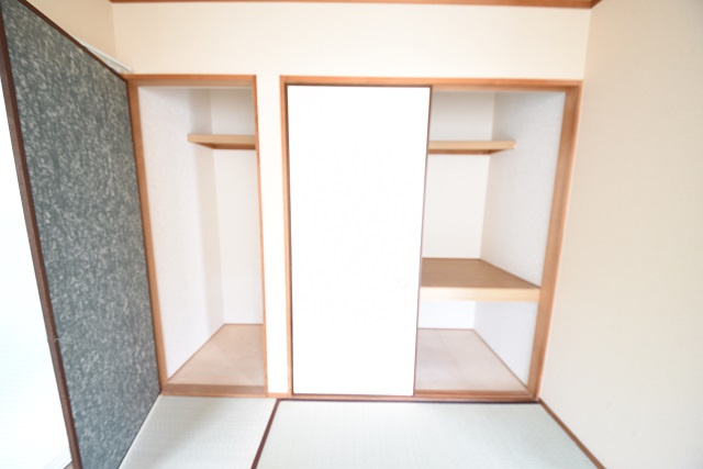 山手1丁目戸建A棟の収納