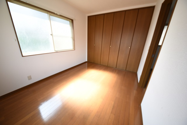 山手1丁目戸建A棟の洋室