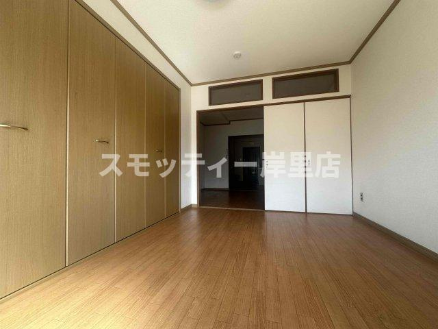 トーカイプラザ　弐号館の居間・リビング