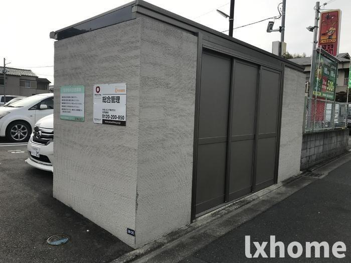 サンスクエア千里万博　Ａ棟のその他|ゆったりとスペースのある洗面所