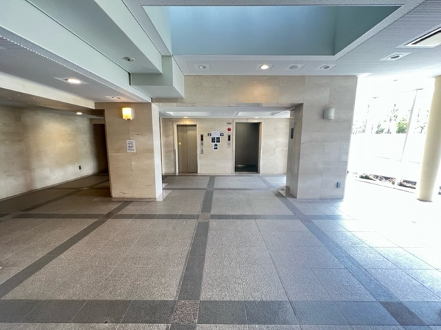 タワーズランド北野田フロントタワーのエントランス