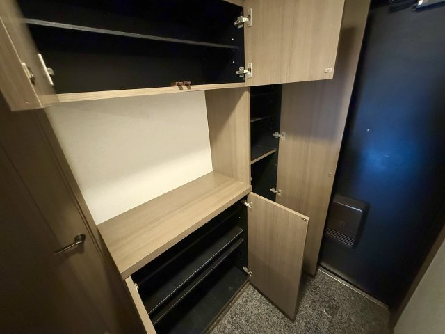 サンマンションアトレ猫ヶ洞の玄関