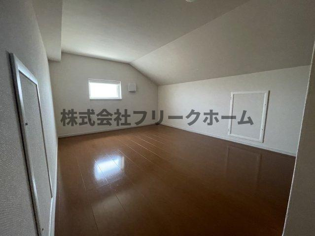 三鷹市北野２丁目のタウンの居間・リビング