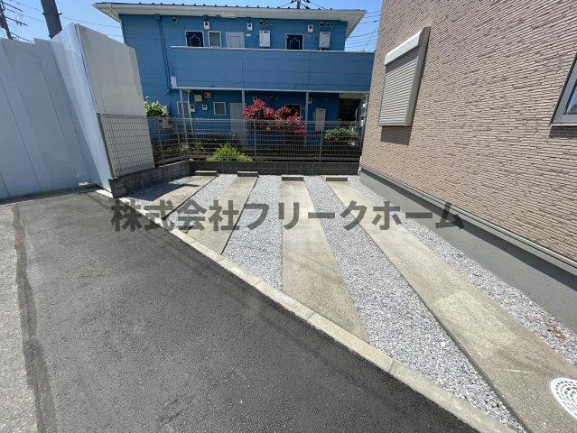 三鷹市北野２丁目のタウンの駐車場