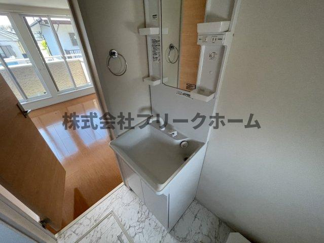 三鷹市北野２丁目のタウンの玄関