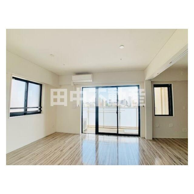 イニシアイオ西麻布の居間・リビング