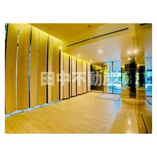 イニシアイオ西麻布のエントランス