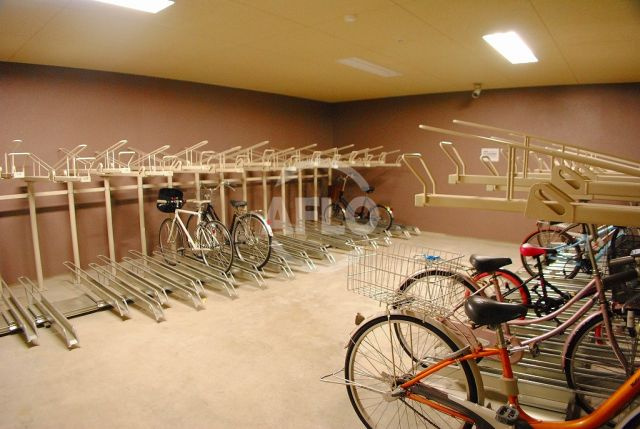 エステムプラザ心斎橋EAST Ⅳブランディアの駐車場|エステムプラザ心斎橋EAST IVブランディア　駐輪場