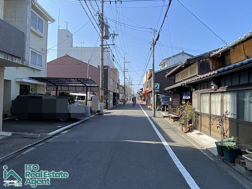 上京区 浮田町 B号地 新築戸建の前面道路含む現地写真