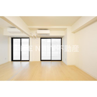 【居間・リビング】 | ジニア大森西 | こちらのリビングで趣味の時間をお楽しみください