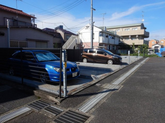 【駐車場】