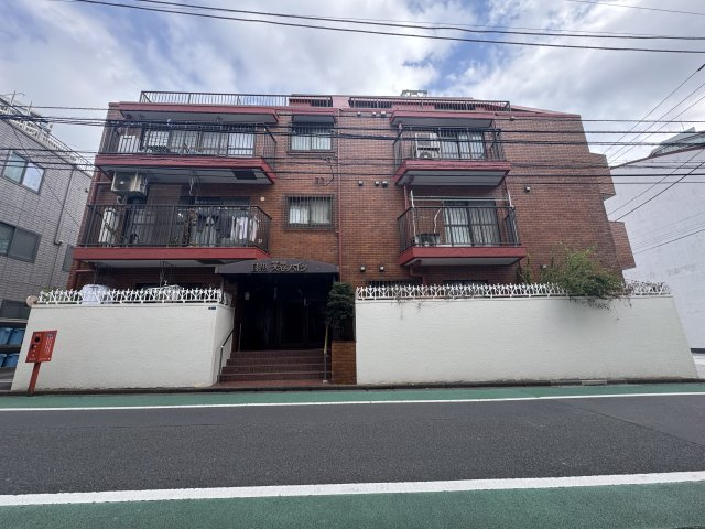 目黒芙蓉ハイツの外観|JR山手線、東急目黒線、東京メトロ南北線、都営三田線の4路線利用可能な「目黒」駅5分の好立地ながら閑静な住宅街に佇む【目黒芙蓉ハイツ】です♪
