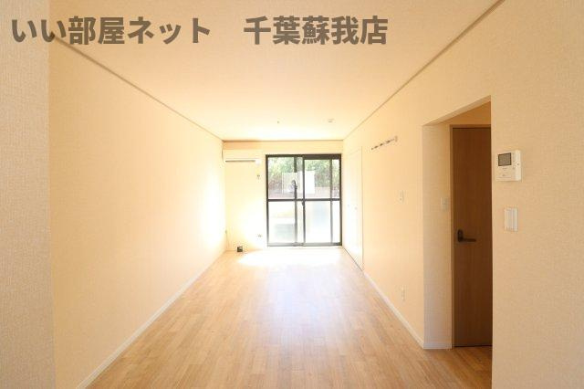 ファインビレッジの居間・リビング|ゆったりとした居間です
