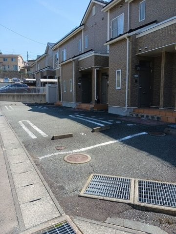フォレストヒルズＡの駐車場