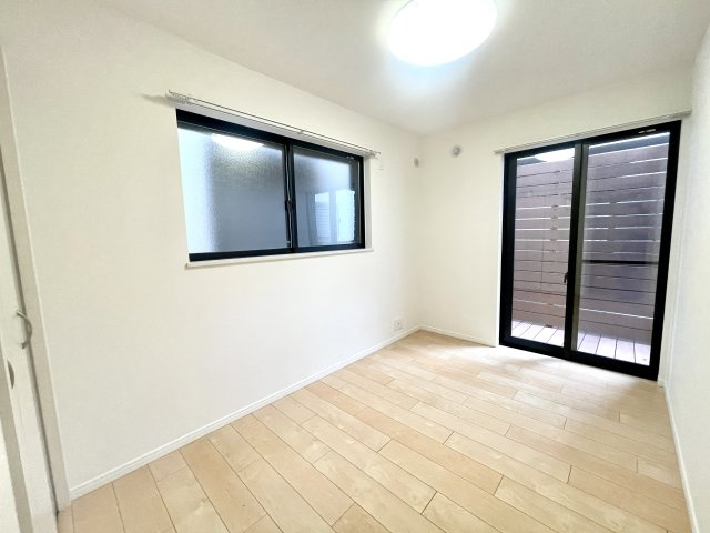 板橋区高島平5丁目　始発駅　綺麗なリフォーム住宅の洋室