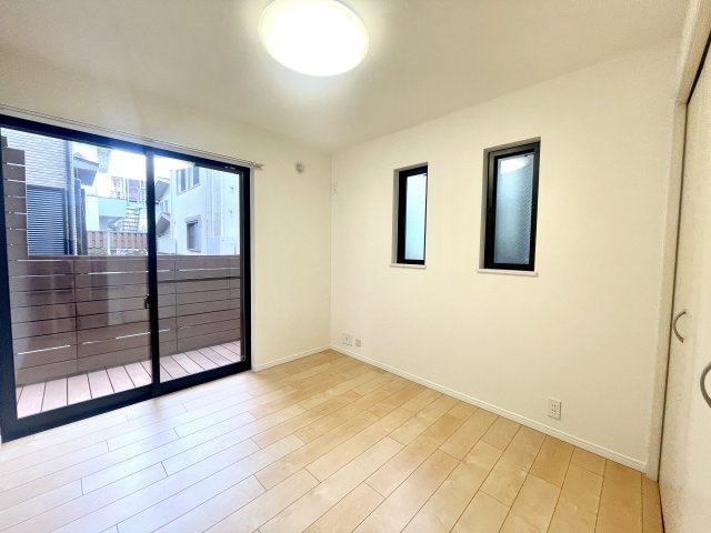 板橋区高島平5丁目　始発駅　綺麗なリフォーム住宅の洋室