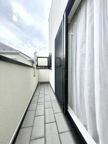 板橋区高島平5丁目　始発駅　綺麗なリフォーム住宅のバルコニー