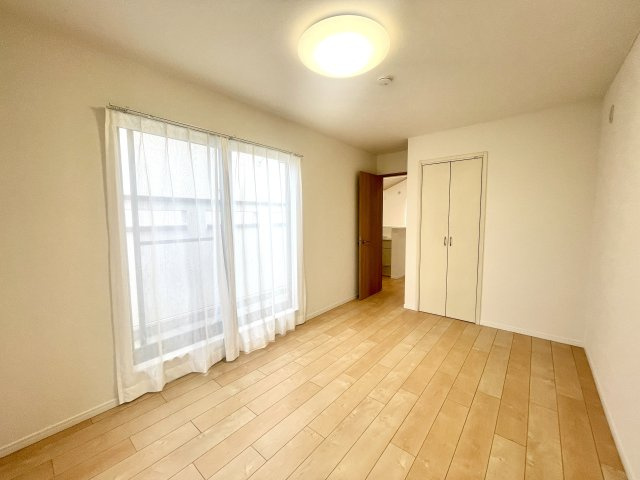 板橋区高島平5丁目　始発駅　綺麗なリフォーム住宅の洋室