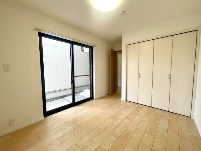 板橋区高島平5丁目　始発駅　綺麗なリフォーム住宅の洋室