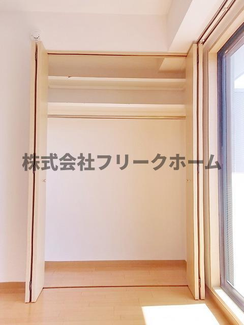 三鷹市井口１丁目の賃貸マンションの収納