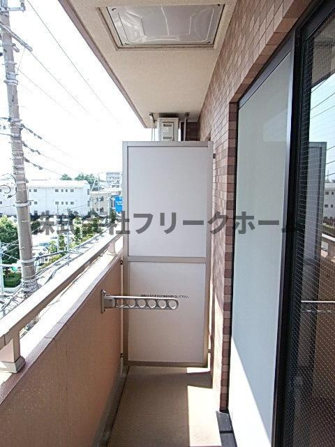 三鷹市井口１丁目の賃貸マンションのバルコニー