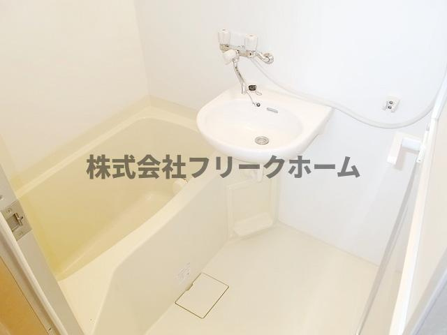 三鷹市井口１丁目の賃貸マンションの浴室