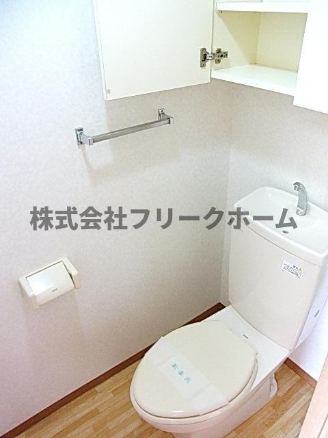 三鷹市井口１丁目の賃貸マンションのトイレ