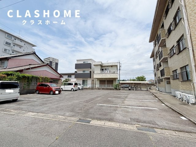 マンション桜台　　　刈谷市近郊の賃貸はクラスホーム刈谷店の駐車場