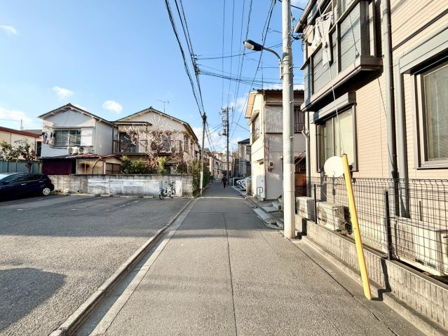 北区田端1丁目　建築条件無し売地の前面道路含む現地写真|2026.02.22撮影

現地ご見学希望・資料請求などお気軽にお問い合わせ下さい！
03-5990-5201
