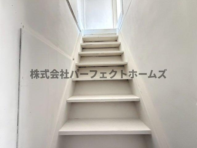 黒原旭町戸建　賃貸の内装|内装は落ち着いています