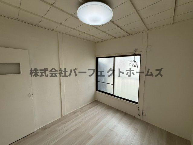 黒原旭町戸建　賃貸の洋室|明るい洋室です